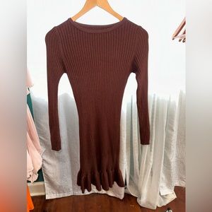 LONG SLEEVE BROWN DRESS